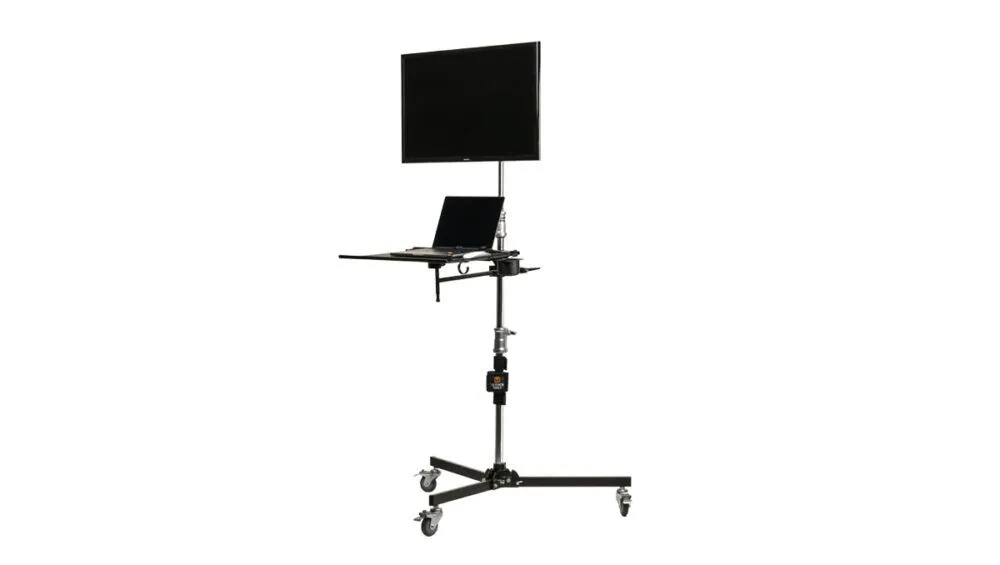 Monitorius DELL su kompiuteriu ir Tether USB-Type C laidu
